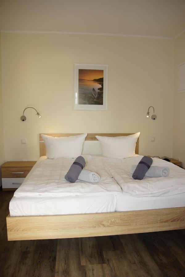 Hotel Am Untersee Bantikow Exterior foto