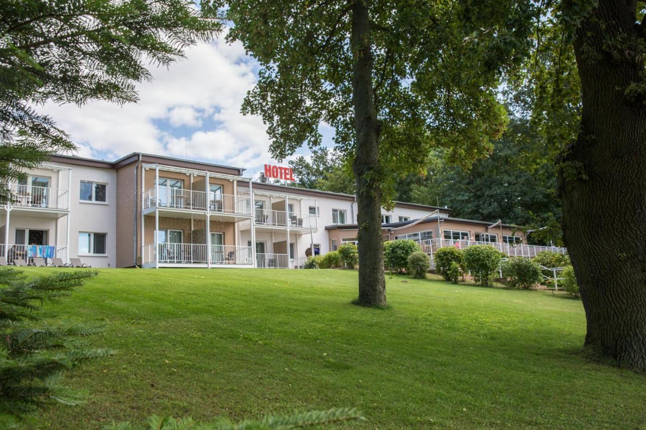 Hotel Am Untersee Bantikow Exterior foto
